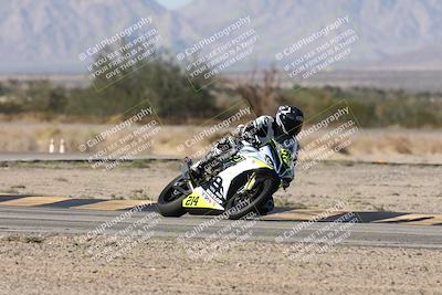 media/Oct-04-2025-CVMA (Sat) [[408bcdd6e4]]/Race 13-Amateur Supersport Open/